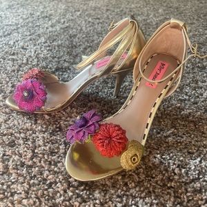 Betsey Johnson Floral Heels 🌸